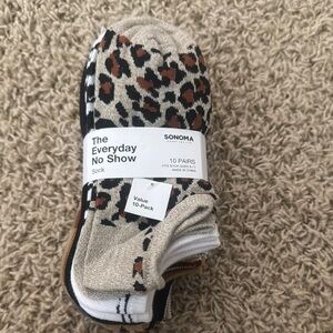 Women’s Sonoma Casual Socks Brown and Black Leopard Print